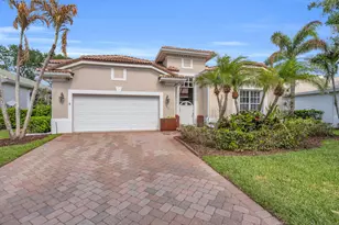 1413 W Island Club Square, Vero Beach, FL 32963 - Photo 1