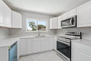 1343 SE Vestridge Ln, Port Saint Lucie, FL 34952 - Photo 3