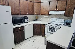 443 Pine Glen Ln, Greenacres, FL 33463 - Photo 3