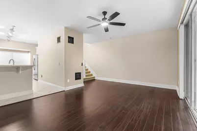 1620 42nd Square #104, Vero Beach, FL 32960 - Photo 5