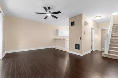 1620 42nd Square #104, Vero Beach, FL 32960 - Photo 3