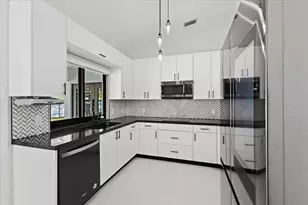 20221 NW 8th St, Pembroke Pines, FL 33029 - Photo 11