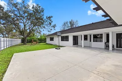 20221 NW 8th Street, Pembroke Pines, FL 33029 - Photo 23