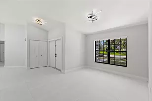 20221 NW 8th St, Pembroke Pines, FL 33029 - Photo 9