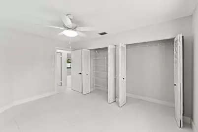 20221 NW 8th Street, Pembroke Pines, FL 33029 - Photo 15