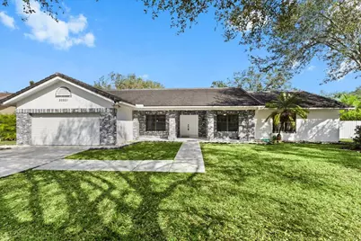 20221 NW 8th Street, Pembroke Pines, FL 33029 - Photo 1