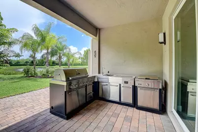 9748 Celtic Sea Lane, Delray Beach, FL 33446 - Photo 5
