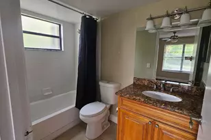 1581 Balfour Point Dr, West Palm Beach, FL 33411 - Photo 9