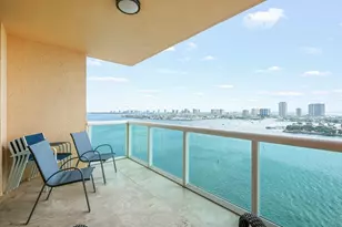 2640 Lake Shore Dr, Riviera Beach, FL 33404 - Photo 5