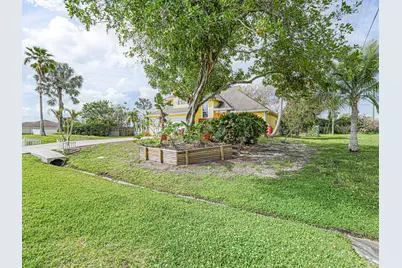 1226 SE Coral Reef Street, Port Saint Lucie, FL 34983 - Photo 3