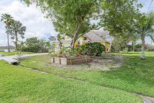 1226 SE Coral Reef St, Port Saint Lucie, FL 34983 - Photo 3