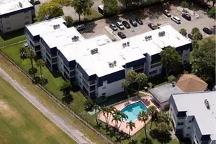 8002 Lagos De Campo Blvd, Tamarac, FL 33321 - Photo 9