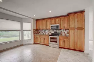 10758 Lake Jasmine Dr, Boca Raton, FL 33498 - Photo 5