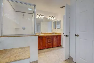 10758 Lake Jasmine Drive, Boca Raton, FL 33498 - Photo 21