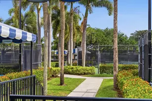 2860 Cuyahoga Ln, West Palm Beach, FL 33409 - Photo 55