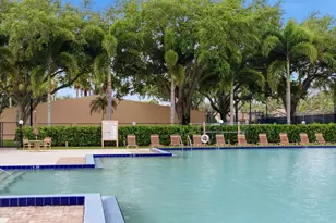 2860 Cuyahoga Ln, West Palm Beach, FL 33409 - Photo 61