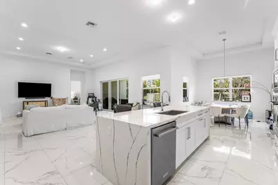 9256 Crestview Circle, Palm Beach Gardens, FL 33412 - Photo 9