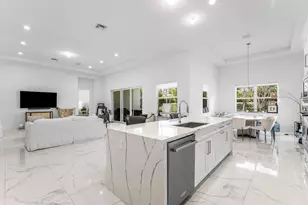 9256 Crestview Cir, Palm Beach Gardens, FL 33412 - Photo 9