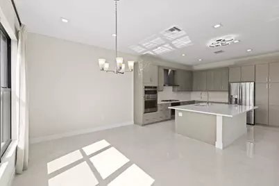 10033 Stockrun Drive, Palm Beach Gardens, FL 33412 - Photo 9