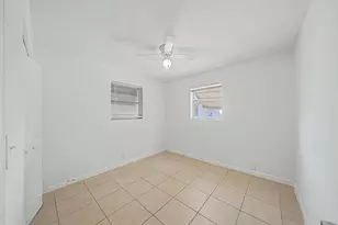 301 SE 21st Ave, Boynton Beach, FL 33435 - Photo 15