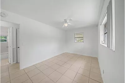 301 SE 21st Avenue, Boynton Beach, FL 33435 - Photo 13