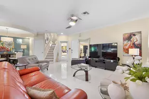 11377 Lakeview Dr, Coral Springs, FL 33071 - Photo 7