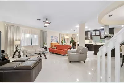 11377 Lakeview Drive, Coral Springs, FL 33071 - Photo 11