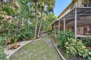 11377 Lakeview Dr, Coral Springs, FL 33071 - Photo 31