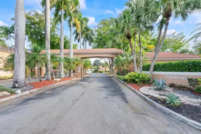 11377 Lakeview Drive, Coral Springs, FL 33071 - Photo 41