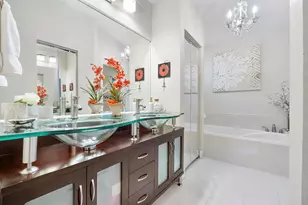 11377 Lakeview Dr, Coral Springs, FL 33071 - Photo 15