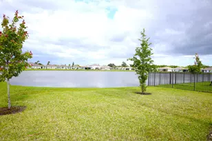 517 Cherimoya St, Fort Pierce, FL 34981 - Photo 3