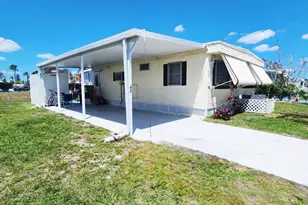 42 SE Spanish Way, Port Saint Lucie, FL 34952 - Photo 3