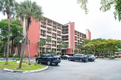 2202 S Cypress Bend Drive #706, Pompano Beach, FL 33069 - Photo 19
