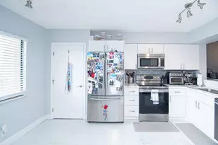 2202 S Cypress Bend Dr, Pompano Beach, FL 33069 - Photo 47