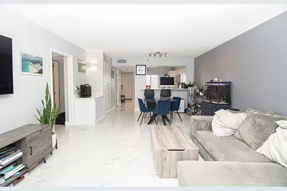 2202 S Cypress Bend Drive #706, Pompano Beach, FL 33069 - Photo 9