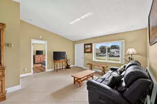 12541 SW 10th Ct, Davie, FL 33325 - Photo 5