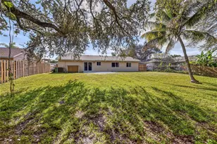 12541 SW 10th Ct, Davie, FL 33325 - Photo 17