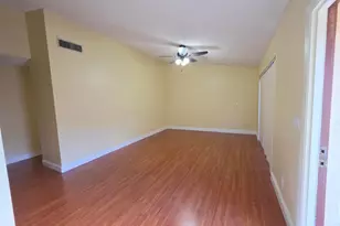 401 Springdale Cir, Palm Springs, FL 33461 - Photo 5