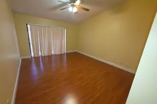 401 Springdale Cir, Palm Springs, FL 33461 - Photo 15