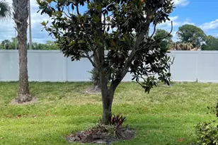 5119 SE Mariner Garden Cir, Stuart, FL 34997 - Photo 11