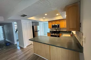 8917 SW Grand Canal Dr, Miami, FL 33174 - Photo 5
