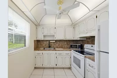 724 Flanders P, Delray Beach, FL 33484 - Photo 17