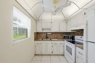 724 Flanders P, Delray Beach, FL 33484 - Photo 17