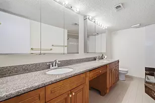 20615 NE 7th Ct, Miami, FL 33179 - Photo 15