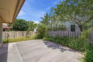 20615 NE 7th Ct, Miami, FL 33179 - Photo 23