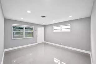 1423 Garfield St, Hollywood, FL 33020 - Photo 9