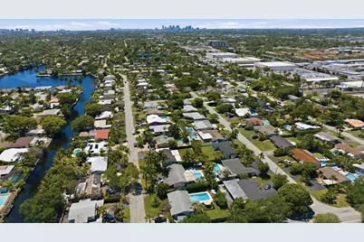 4441 NE 15th Avenue, Oakland Park, FL 33334 - Photo 35