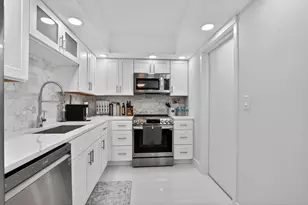 6815 Willow Wood Dr, Boca Raton, FL 33434 - Photo 11