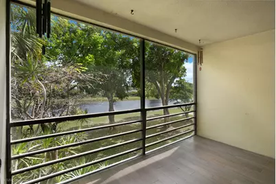 2314 S Cypress Bend Drive #Unit 313, Pompano Beach, FL 33069 - Photo 7