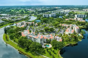 2314 S Cypress Bend Dr, Pompano Beach, FL 33069 - Photo 19